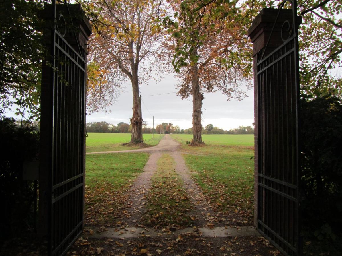 Chateau De Launay Méry-Corbon エクステリア 写真